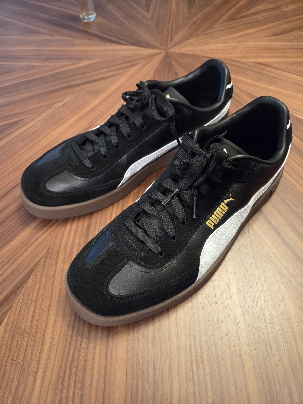 Puma Men’s Black & White Suede Classic Sneakers